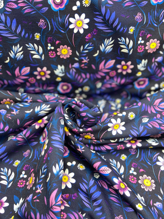 0,5 m French Terry Hilco „Darkflower“ geblümt