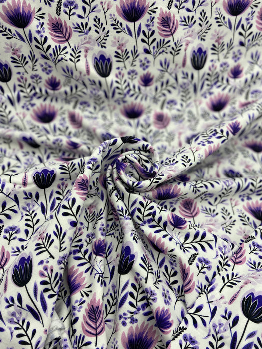 0,5 m French Terry Hilco „Winterzauber“ geblümt