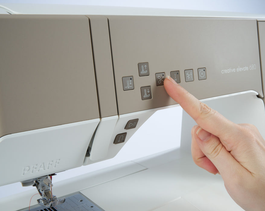 PFAFF creative elevate 680 Näh- und Stickmaschine (ohne Stickmodul)