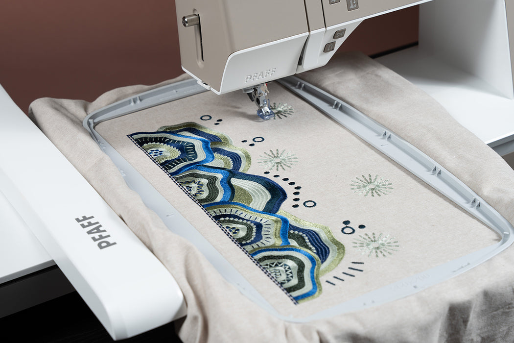 PFAFF creative elevate 680 Näh- und Stickmaschine (inkl. Stickmodul)