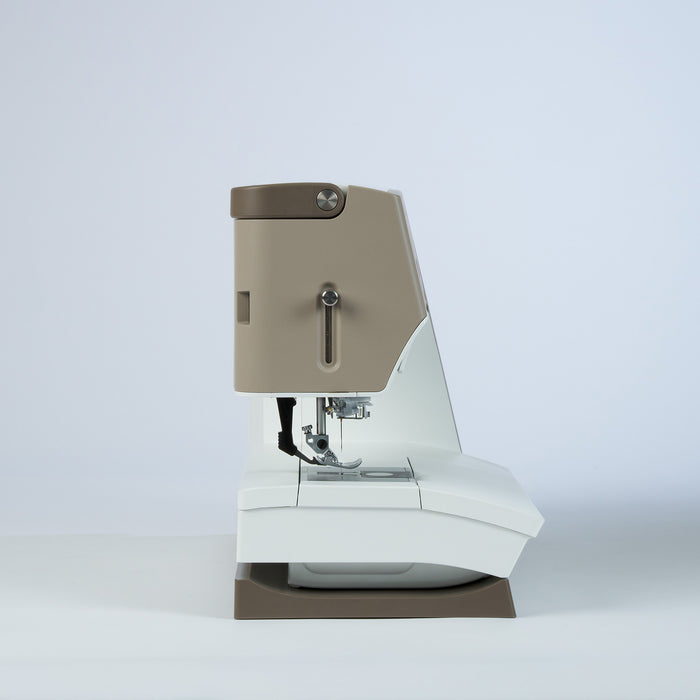 PFAFF creative elevate 680 Näh- und Stickmaschine (ohne Stickmodul)